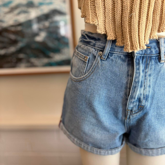 vintage high rise denim shorts - Picture 4 of 7